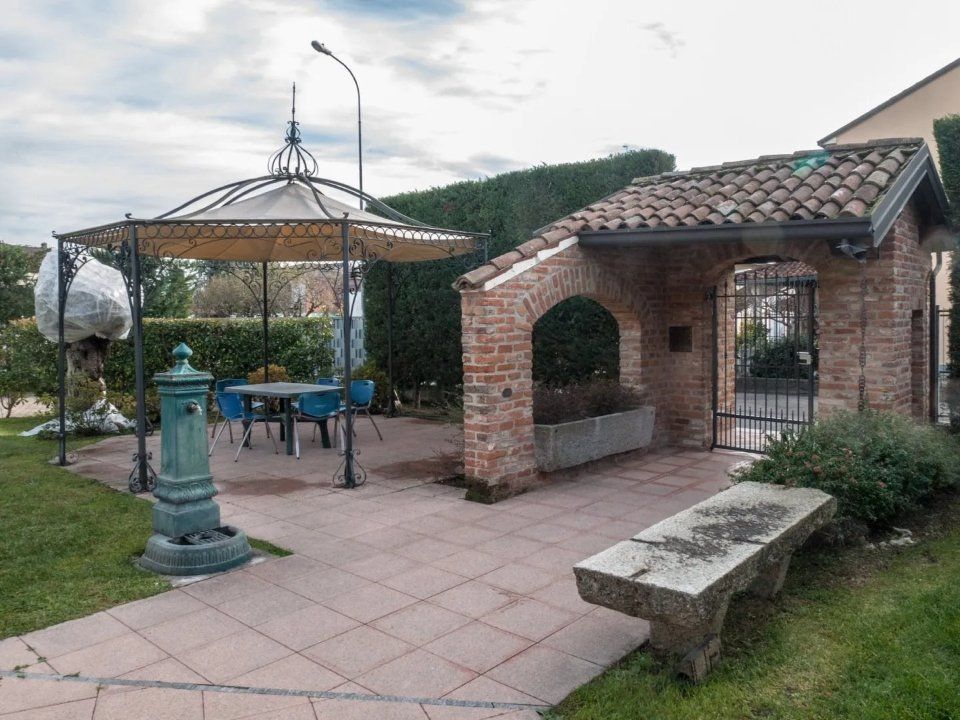 giardino esterno della casa di riposo