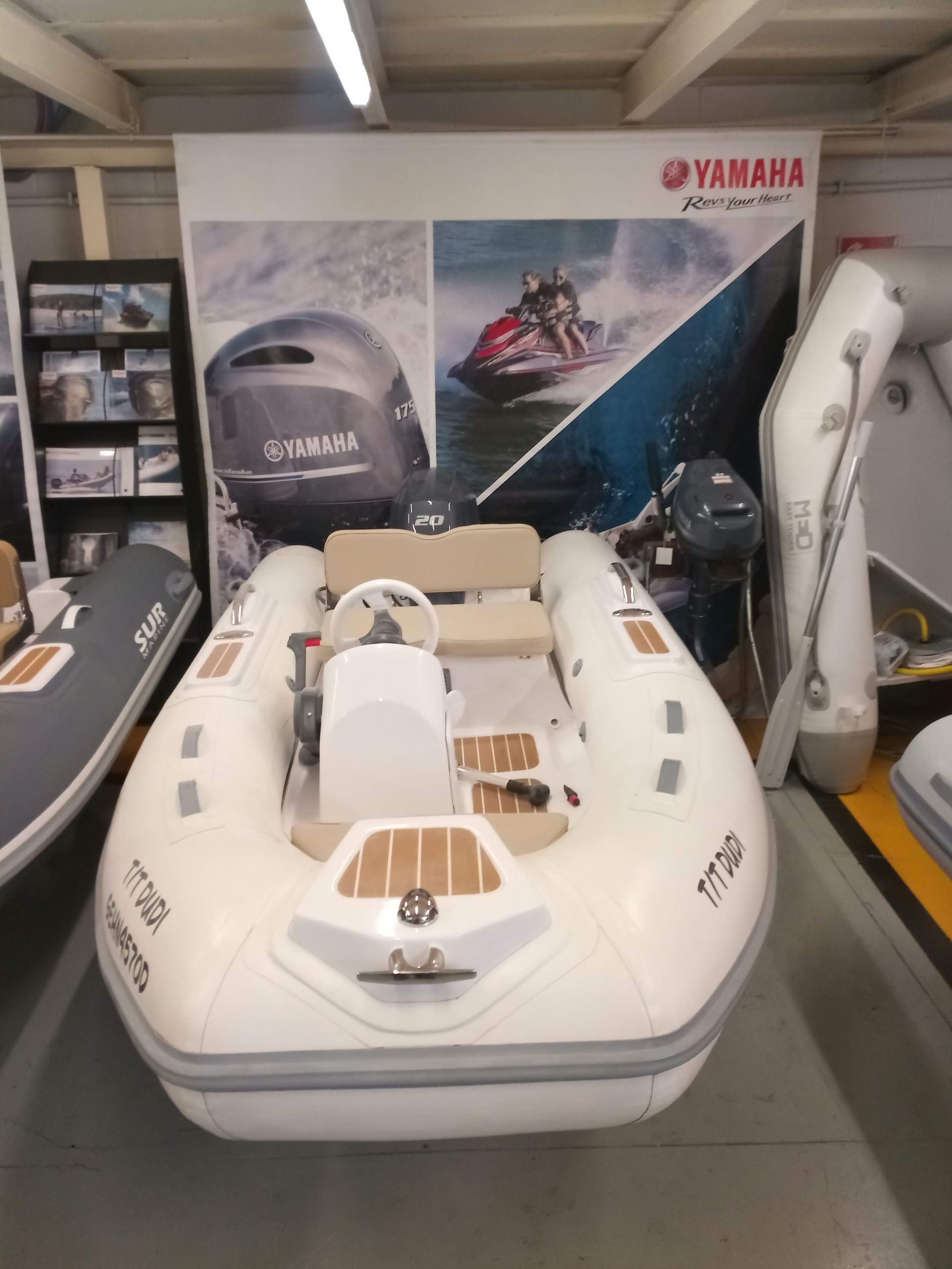 showroom Yamaha