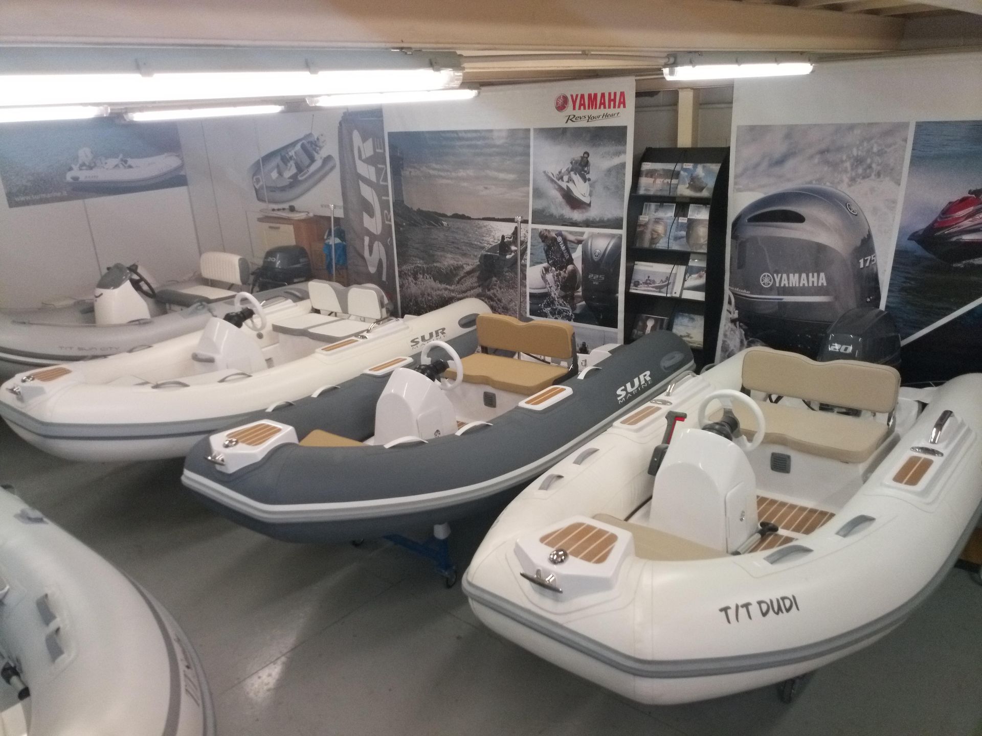 showroom Yamaha