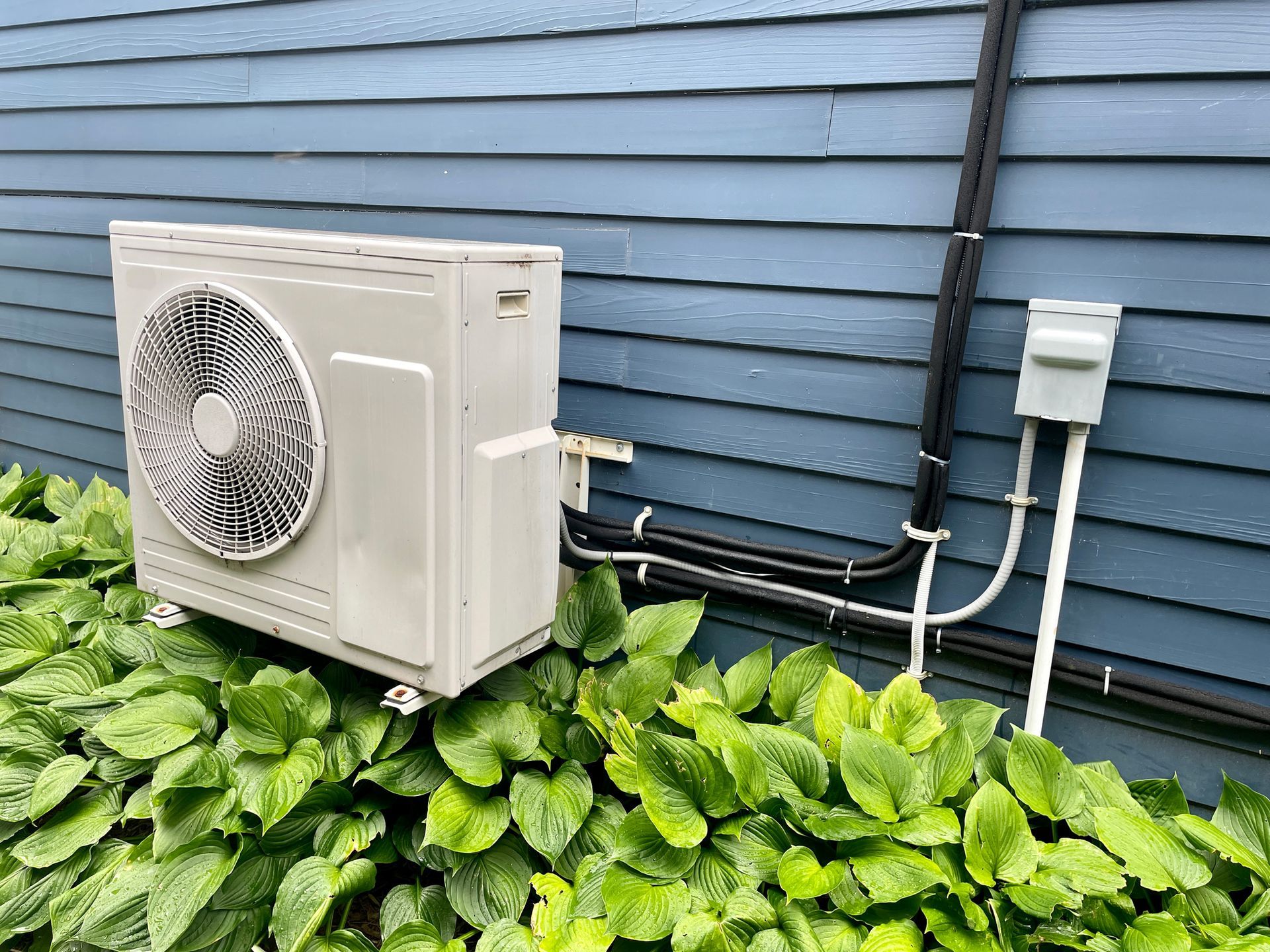 Ductless mini split installation by Houston Admiral.