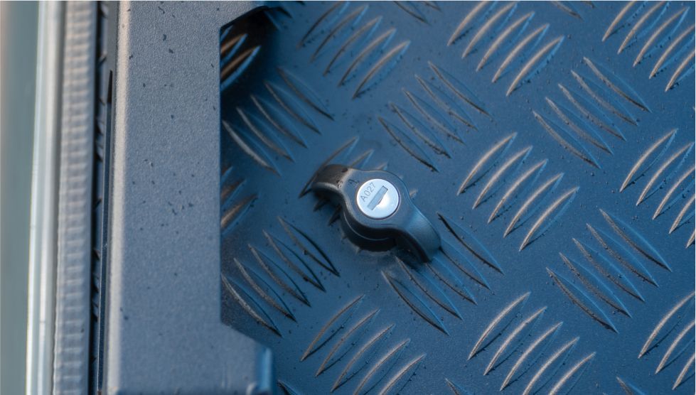 MAXIM Hard Lids Locks and MAX Rail