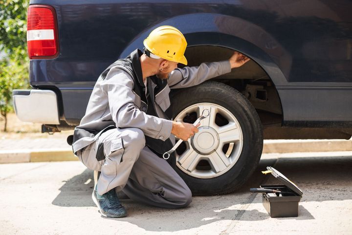 mechanic on side of the road