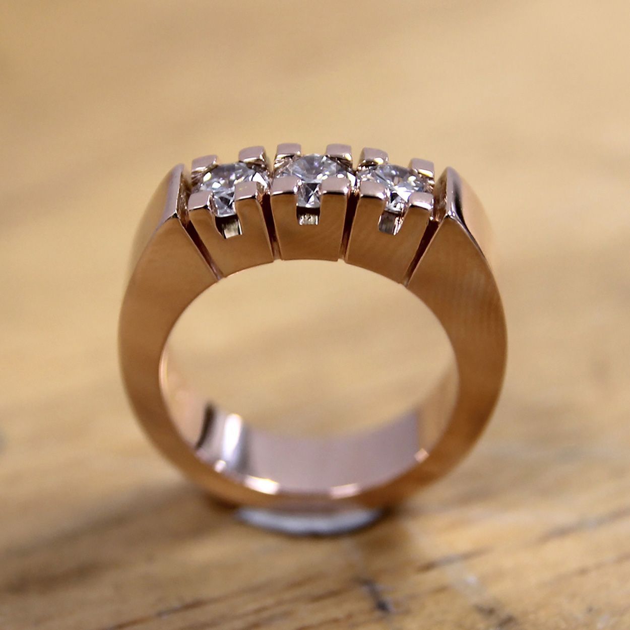 Roségouden ring met diamanten