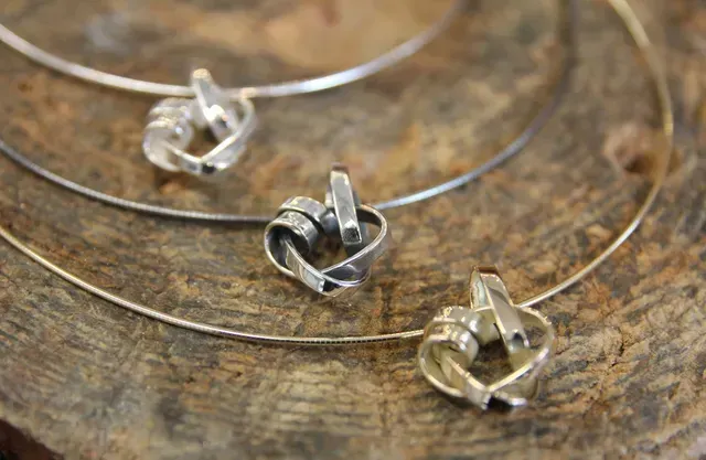 Colliers handmade