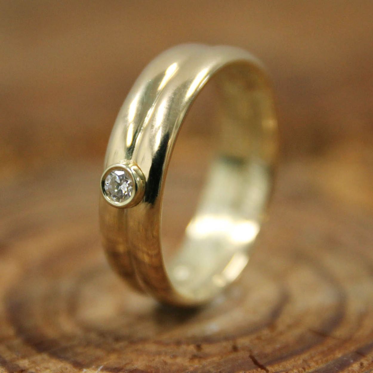 Gouden ring met diamant