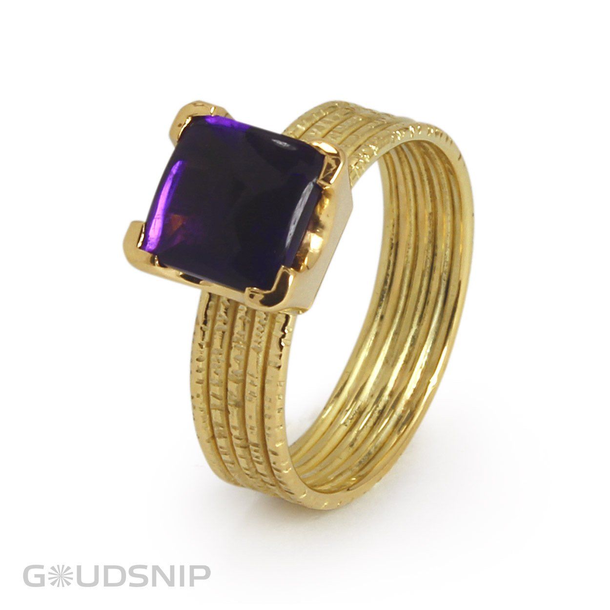 Gouden ring met amethyst