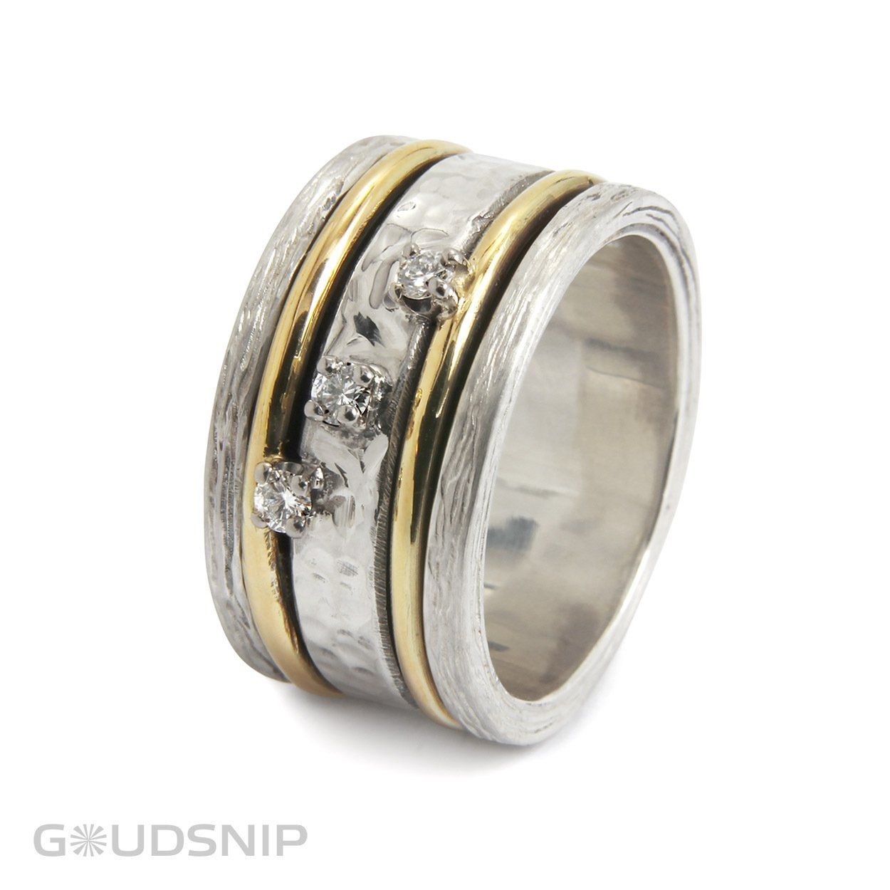 Ring van zilver en goud. Gemaakt van bestaande ringen van de klant
