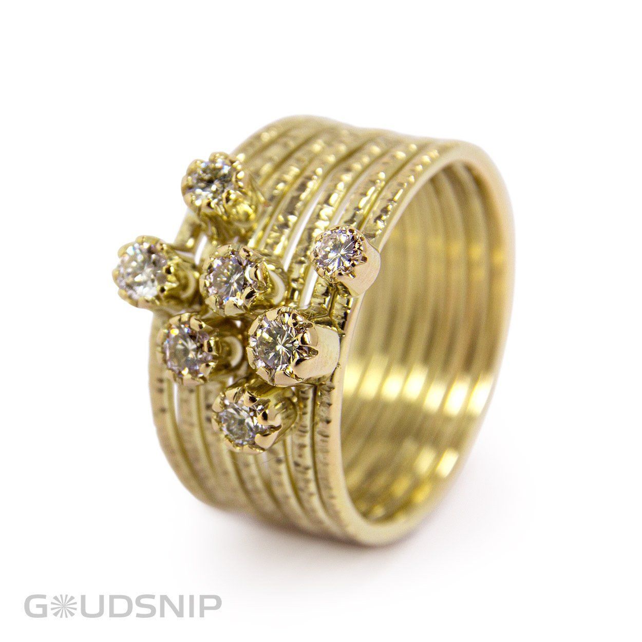 Gouden ring met diamanten