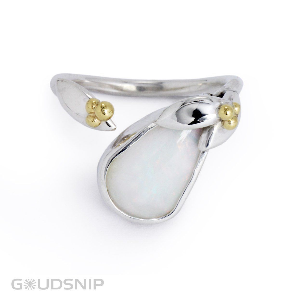 Zilveren ring met goud en opaal