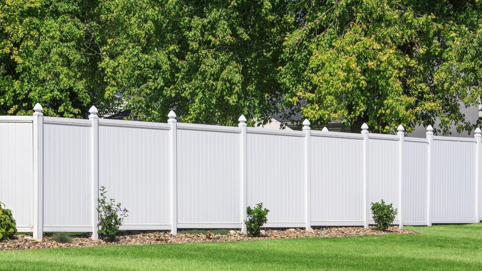 vinyl fence