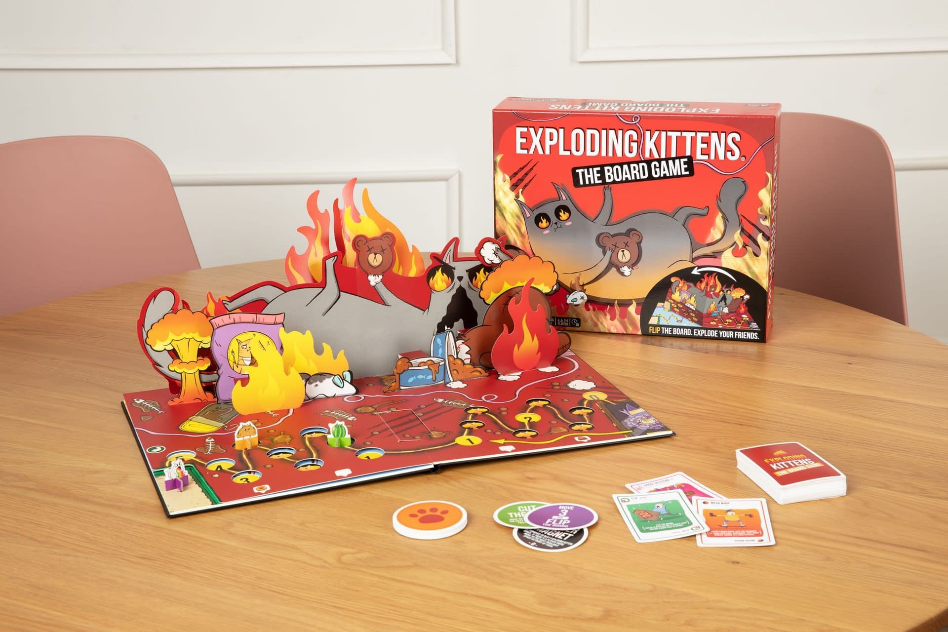 EXPLODING KITTENS