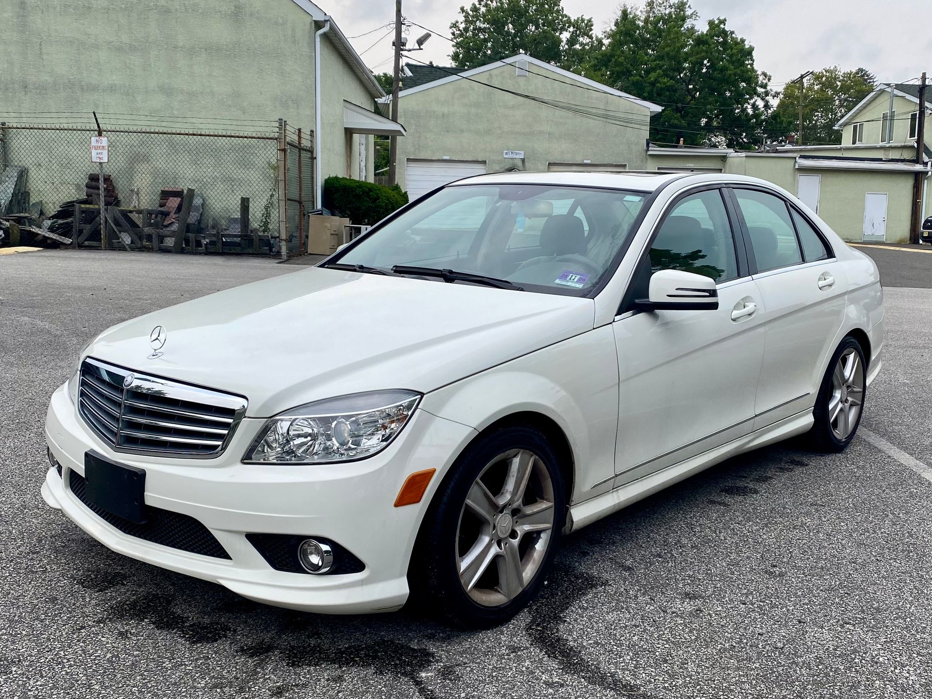 2010 Mercedes-Benz C-Class's photo