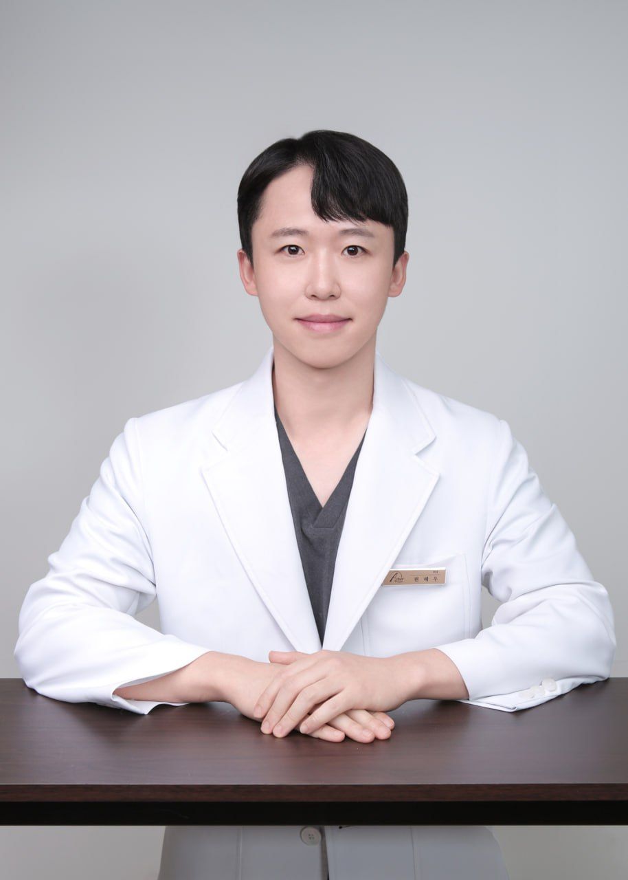 Dr. Hye-woo Pyeon, internal-medicine specialist and director of ARTNER Cheongdam