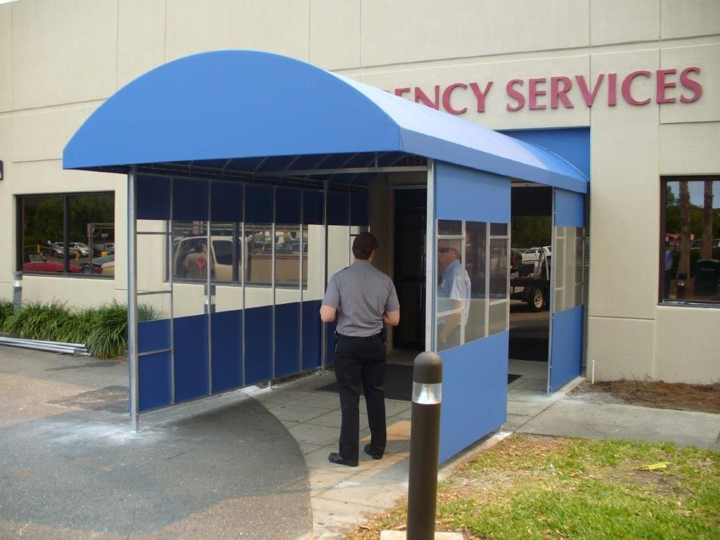 Two People On Door Canopy - Jacksonville, FL - Boree Canvas Unlimited Two People On Door Canopy - Jacksonville, FL - Boree Canvas Unlimited