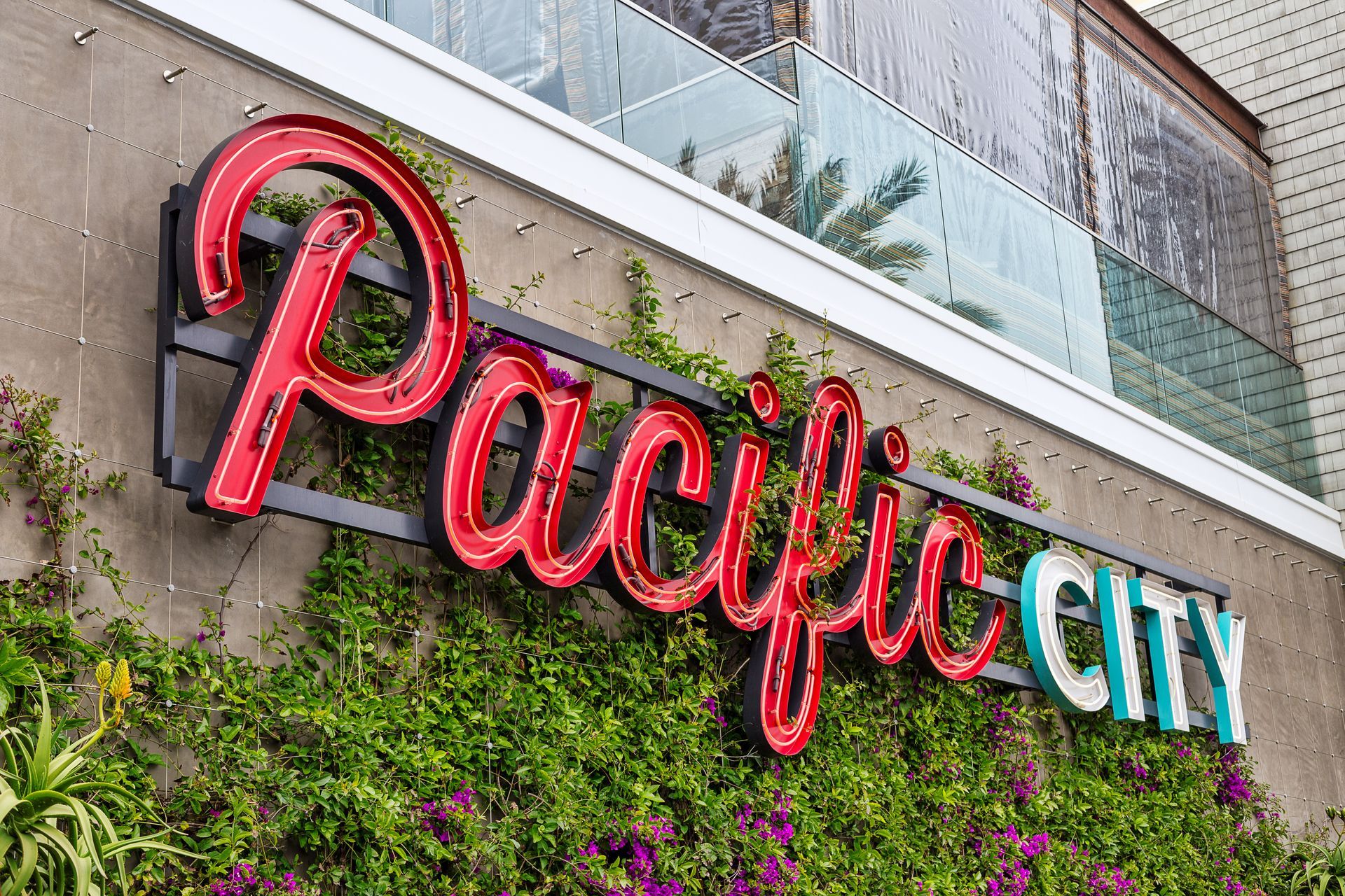 Image of the sign at Pacific City