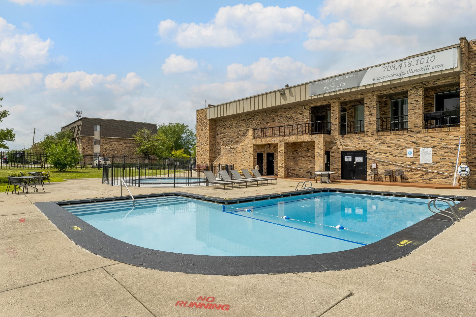 Willow Hill Apartments Apartments in Justice, IL