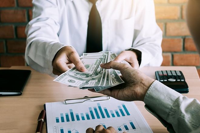 Giving Dollar Bills — Slidell, LA — Key Credit Inc. Giving Dollar Bills — Slidell, LA — Key Credit Inc.