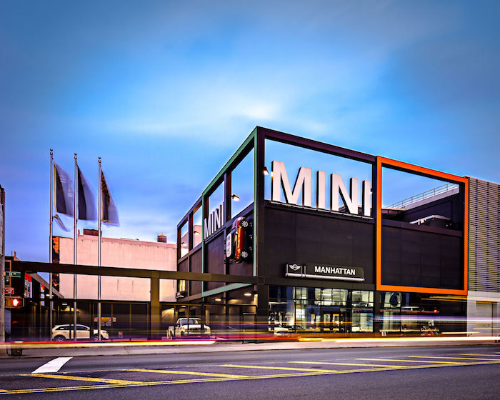 BMW of Manhattan and MINI of Manhattan store fronts