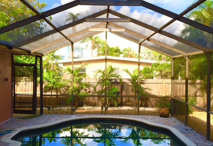 Small Swimming Pool - Bradenton, FL - Screens Now