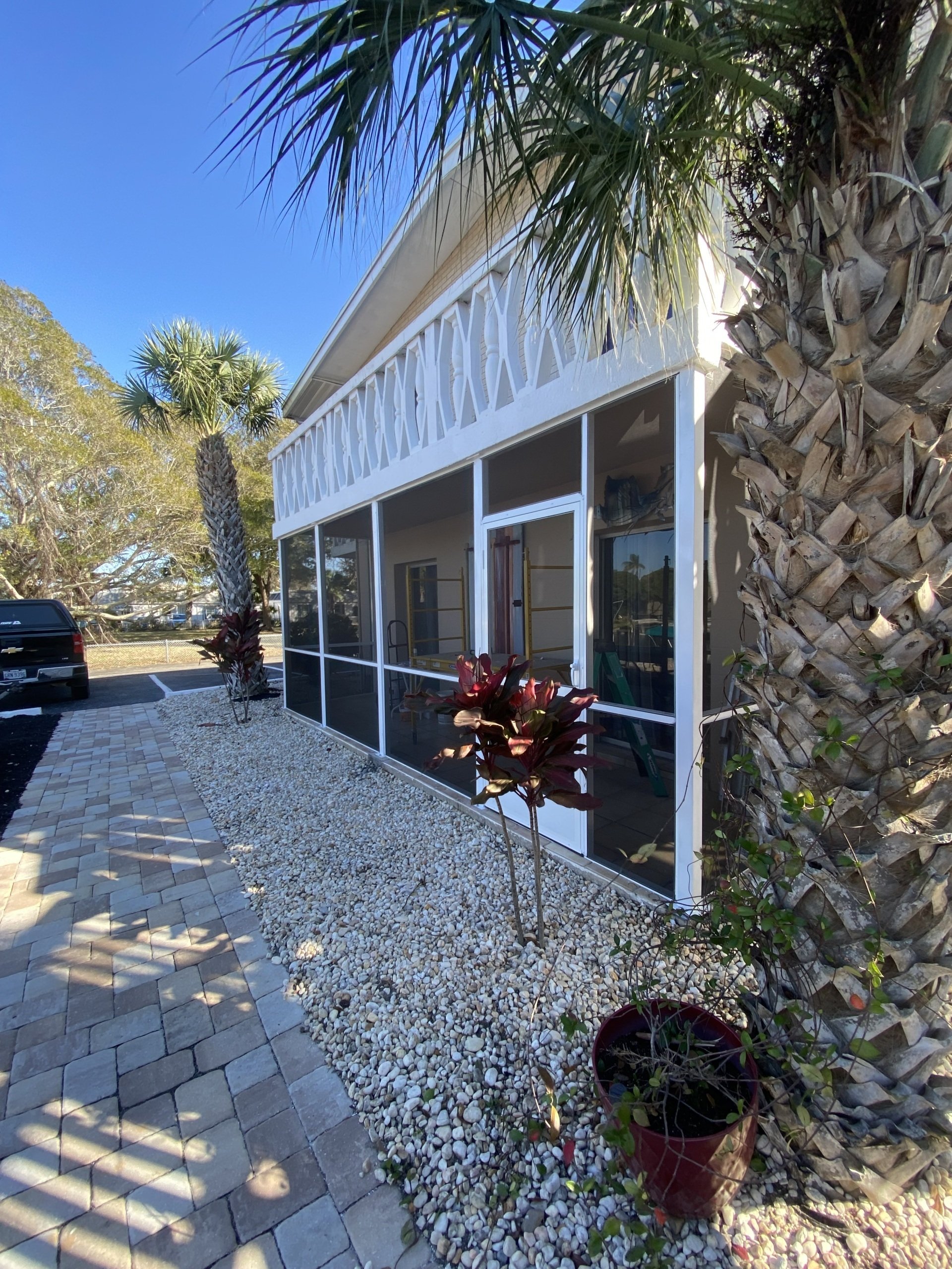 Gallery Bradenton, FL Screens Now