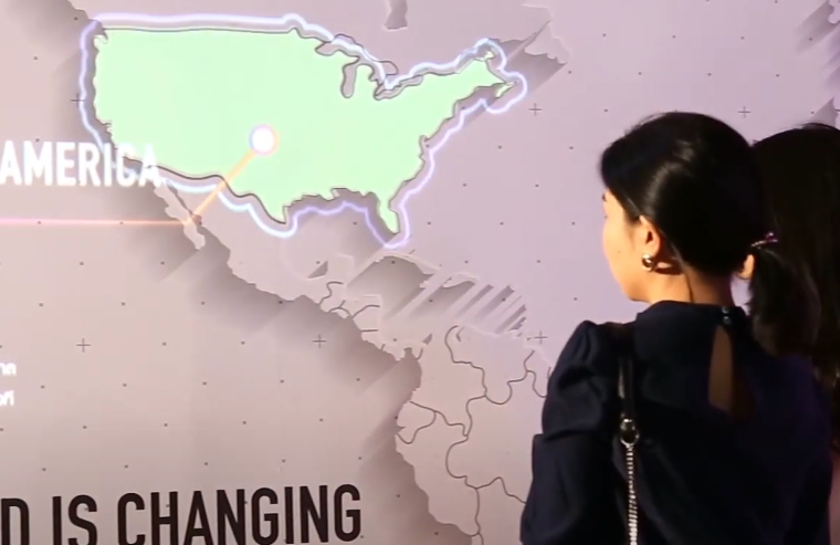 การใช้เทคโนโลยี Interactive Wall ในงานอีเวนต์เพื่อนำเสนอข้อมูลที่น่าสนใจ