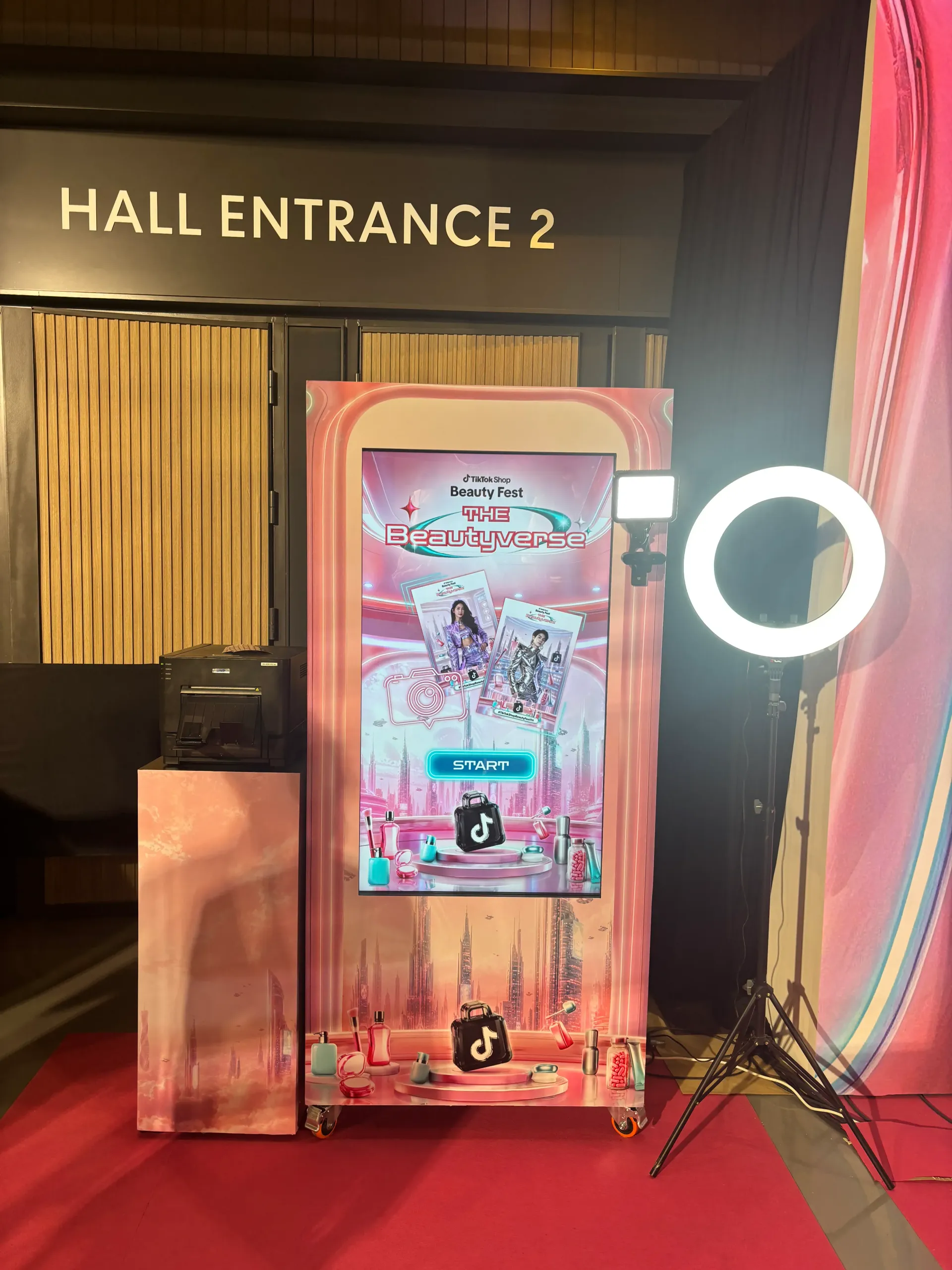 ภาพตู้ AI Photo Booth เครื่องมือจัดงานอีเวนต์ถ่ายภาพ