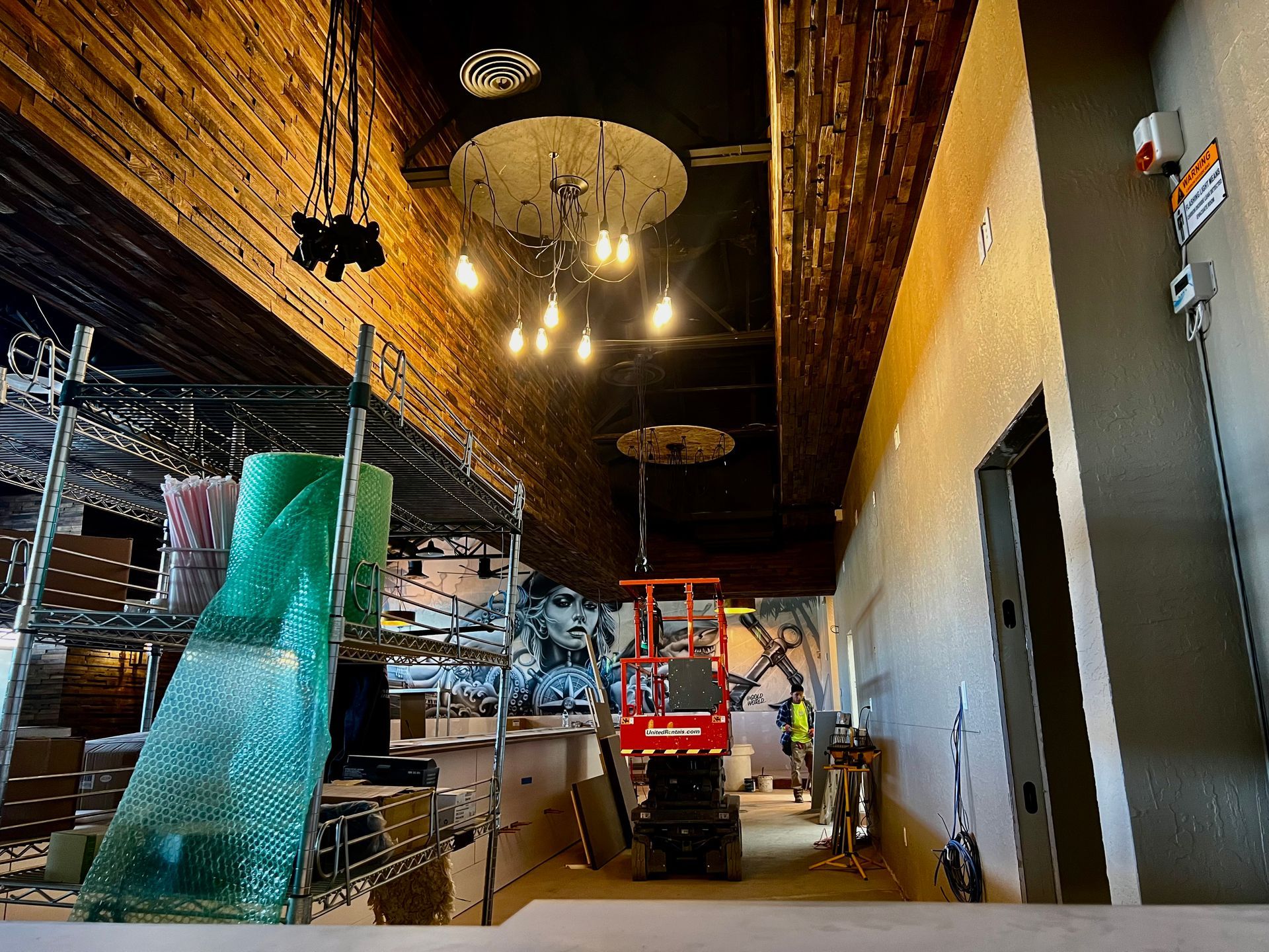 Shop Floor Tiles – Sparks, Nevada – D&D Elite Construction