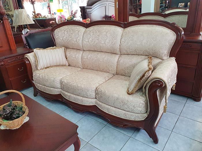 Muebles Finos D'Omaña