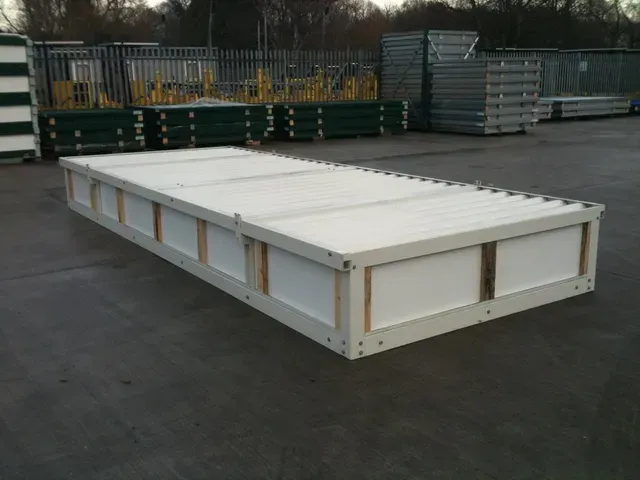 ICU units that are portable and flat packed