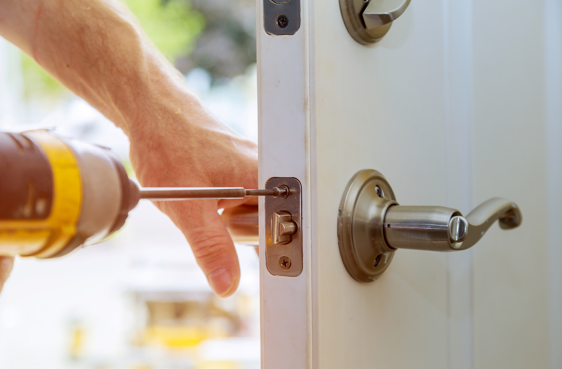 DOOR KNOB REPLACEMENT