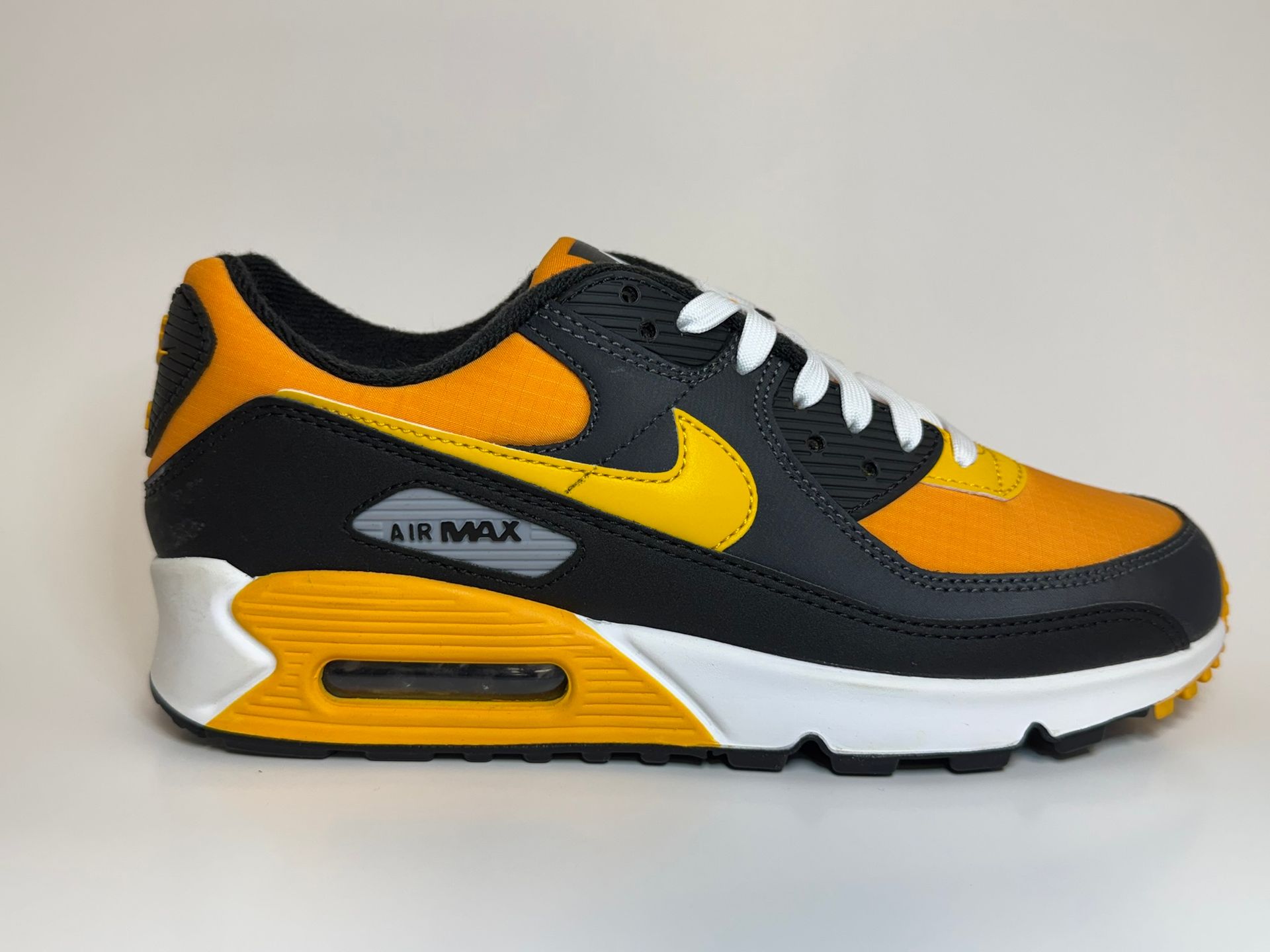 Nike Air Max 90 - Anthracite 'Kumquat' University Gold