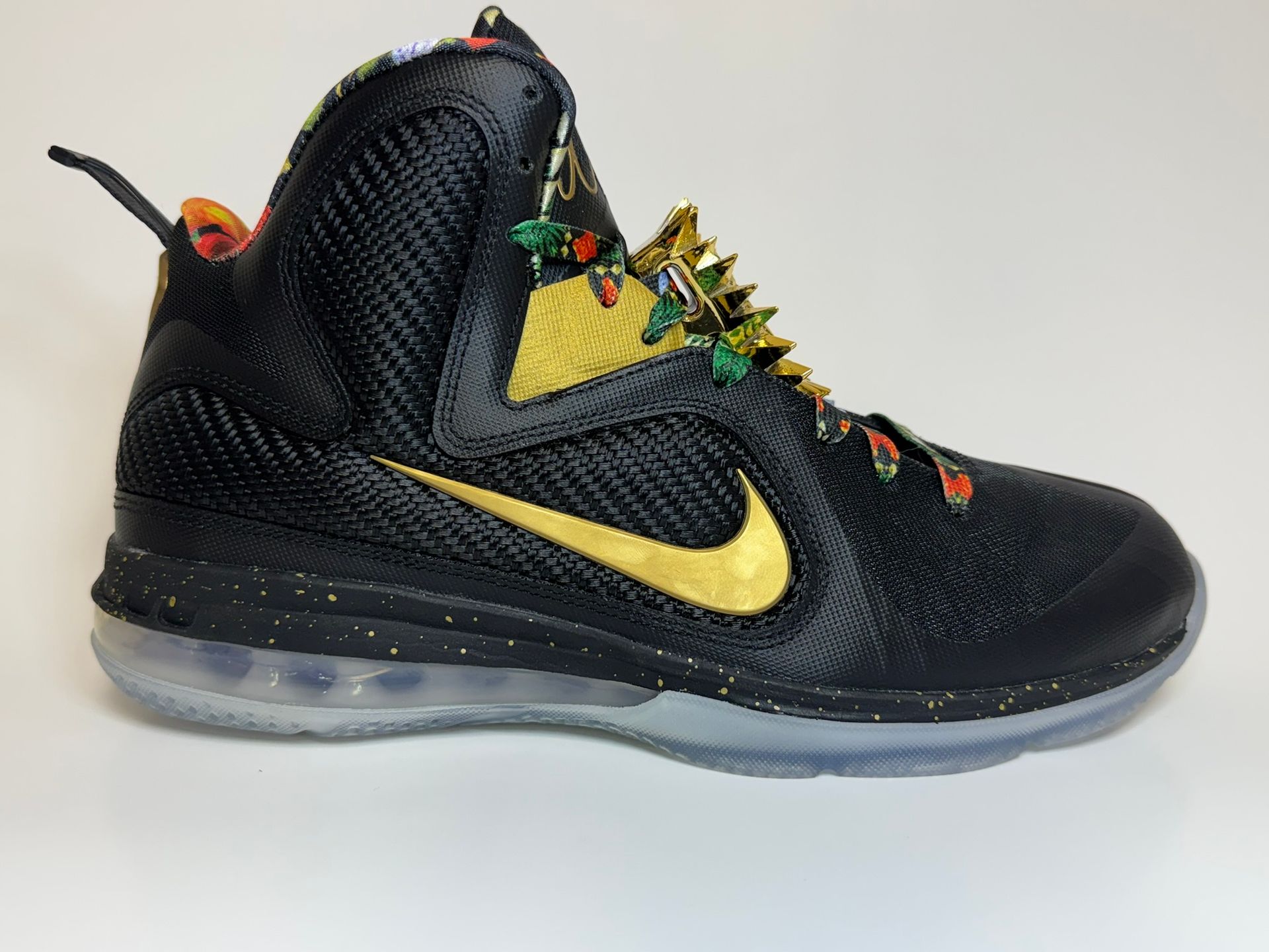 Nike LeBron 9 - Watch The Throne