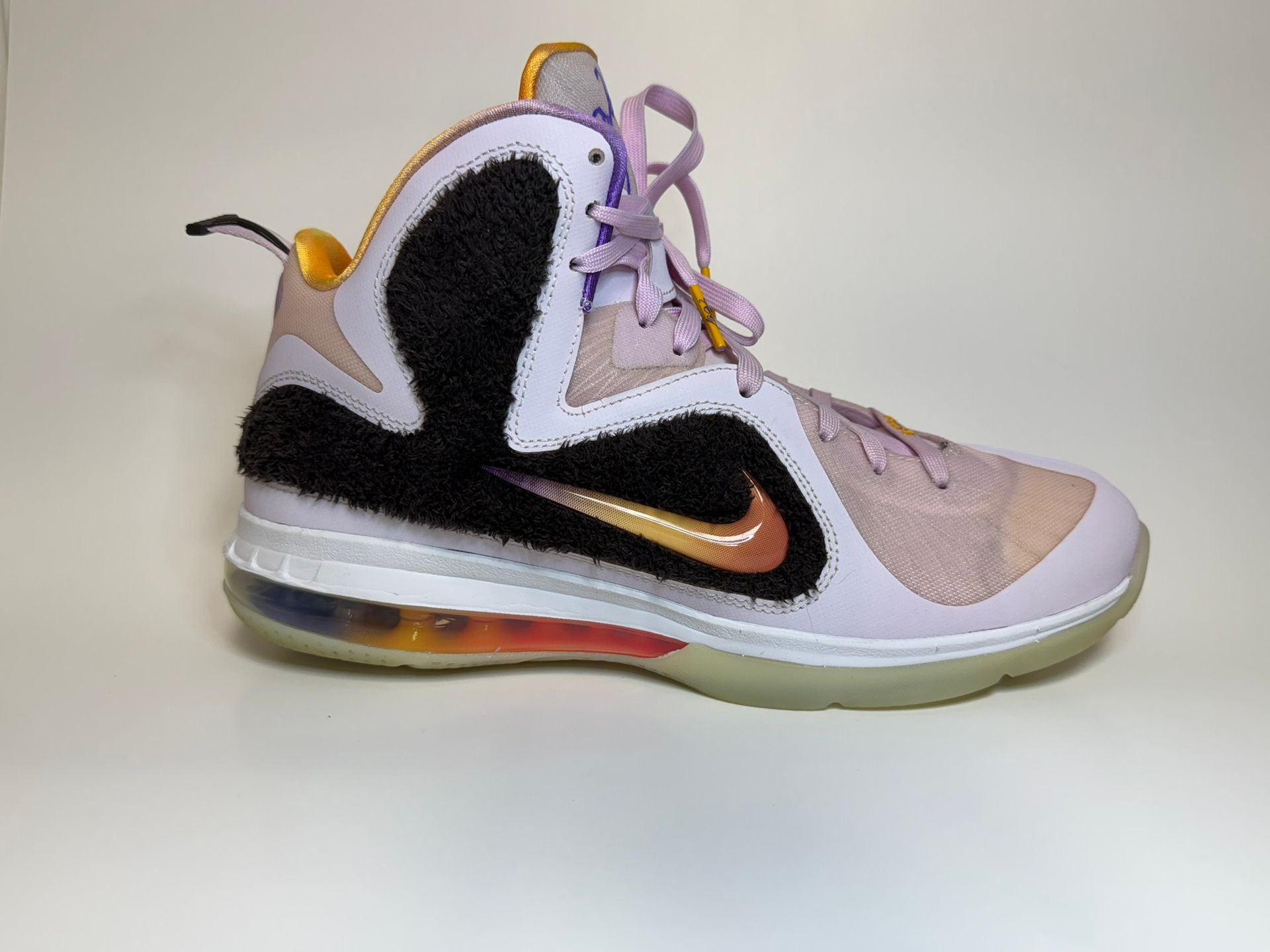 Nike LeBron 9 - King of LA