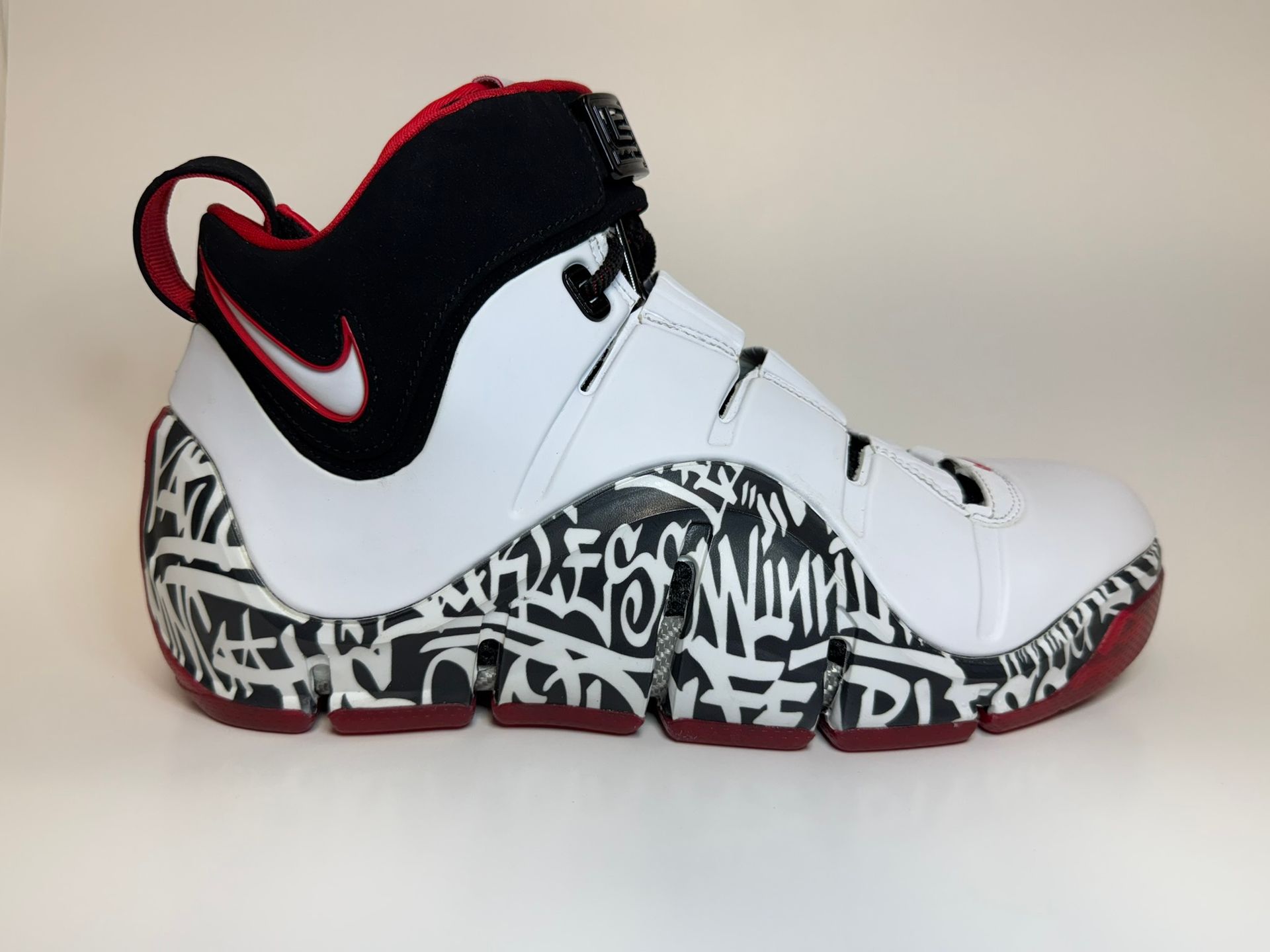 Nike Zoom LeBron 4 - Graffiti