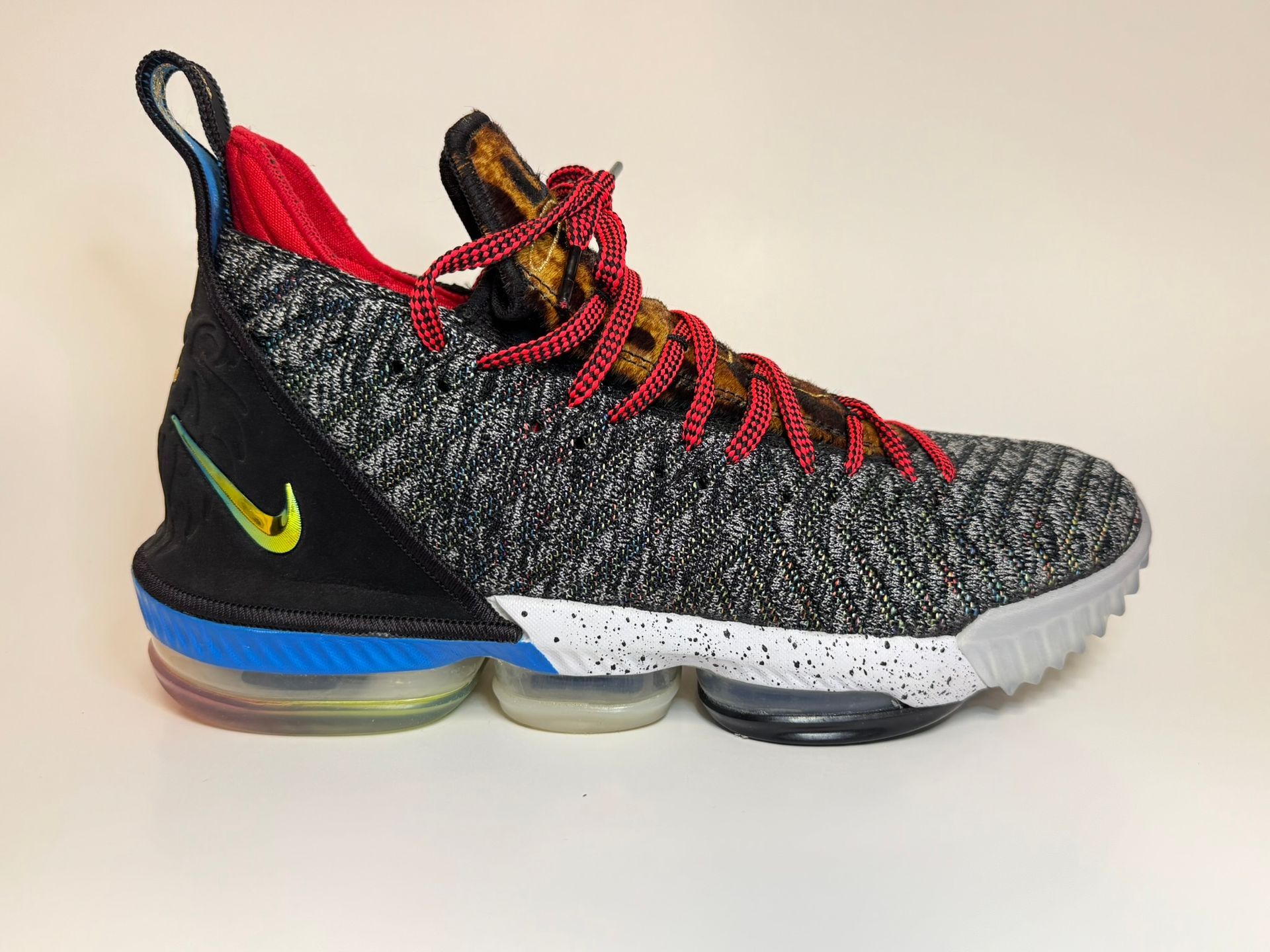 Nike LeBron 16 - What The