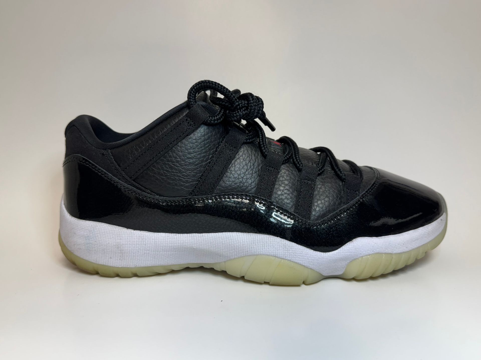 Nike Air Jordan 11 Retro Low - 72-10
