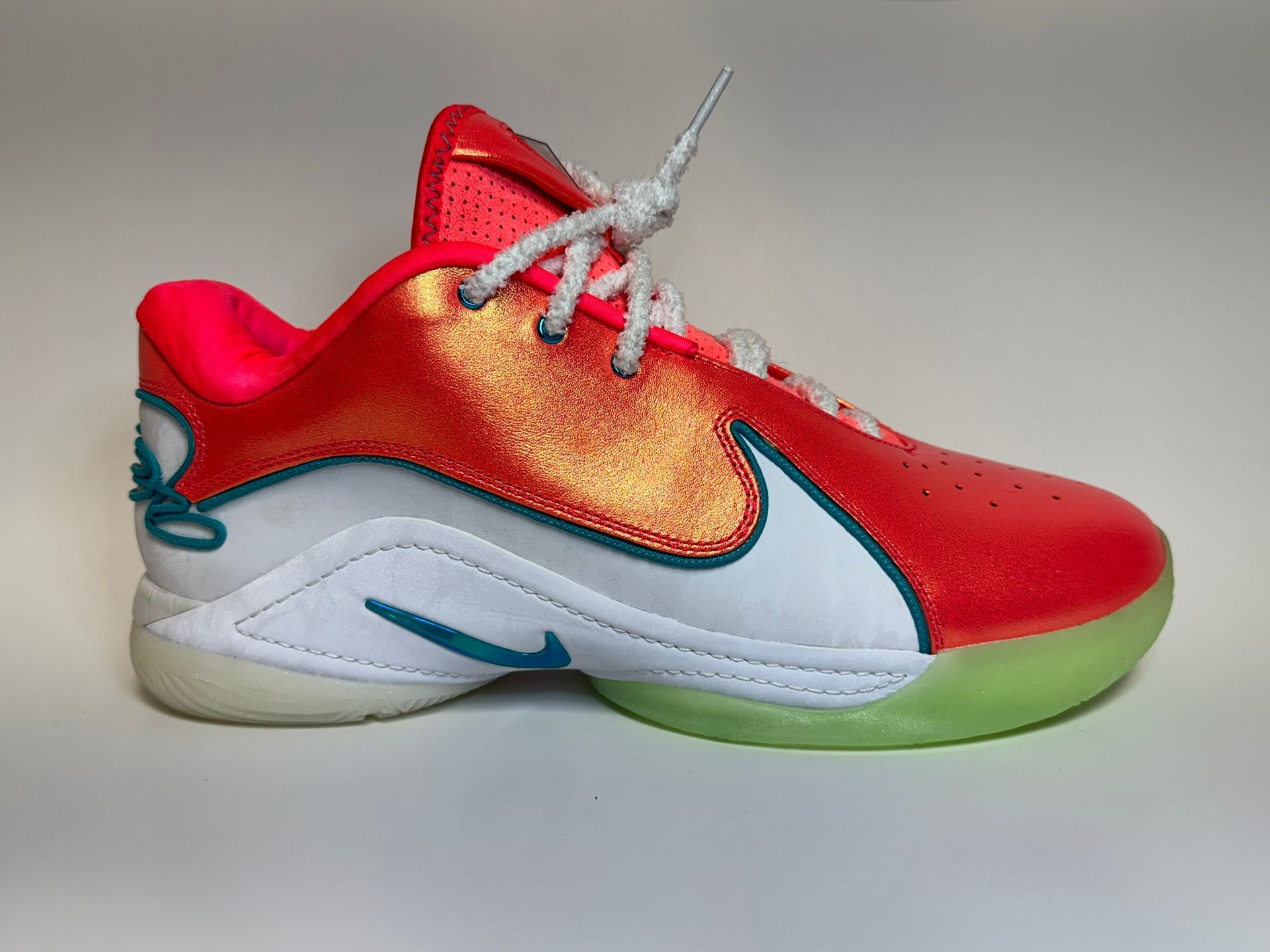 Nike LeBron XXII - Christmas Pack
