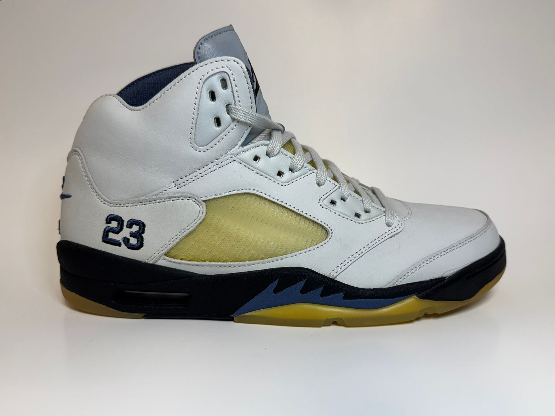 Nike Air Jordan 5 Retro - A MA Maniere