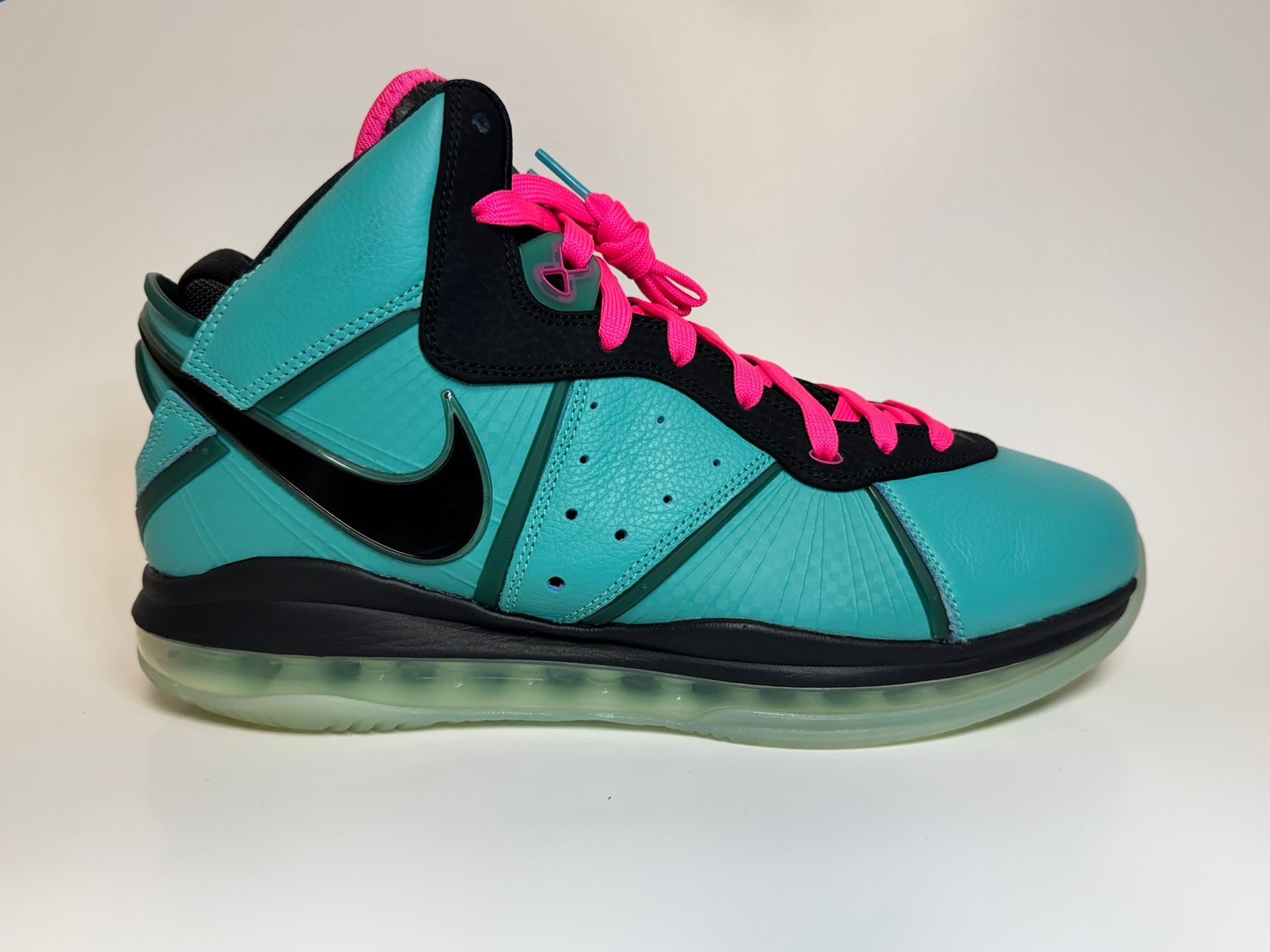 Nike LeBron 8 - South Beach