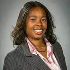 Cynthia Pitts Headshot