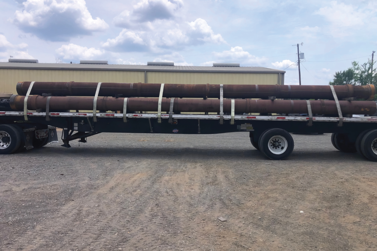 CladPipe - cladded wear pipe - cladded hardfaced pipe - wear resistant pipe - clad pipe