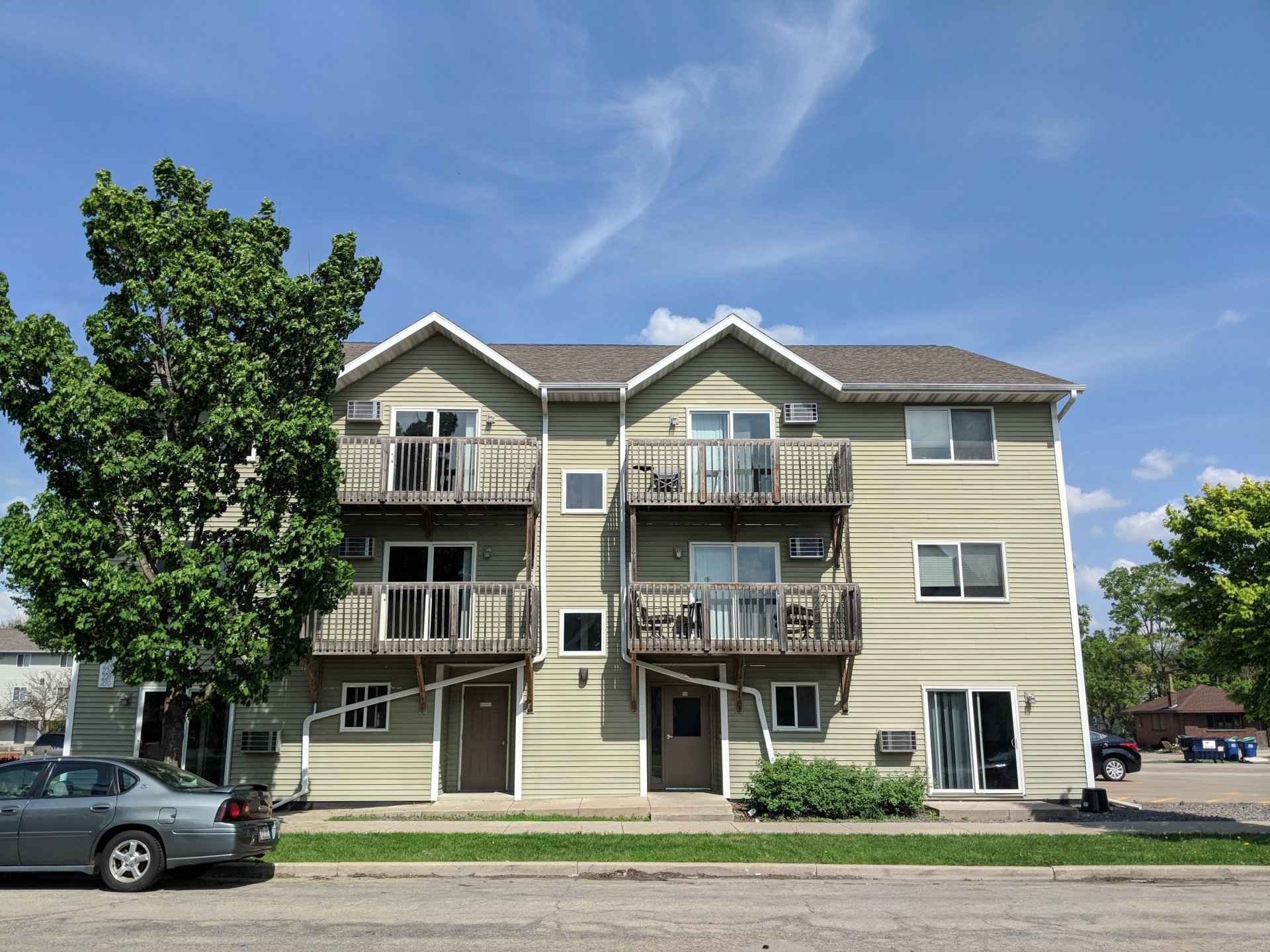 View Student Housing & Rentals La Crosse, WI Benson