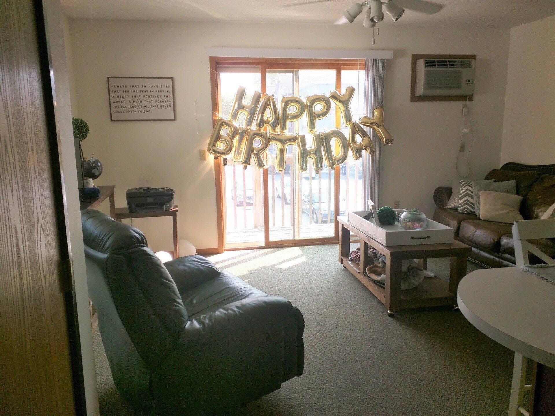 1122 Vine