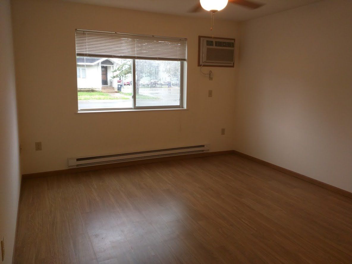 1228 Pine St.
