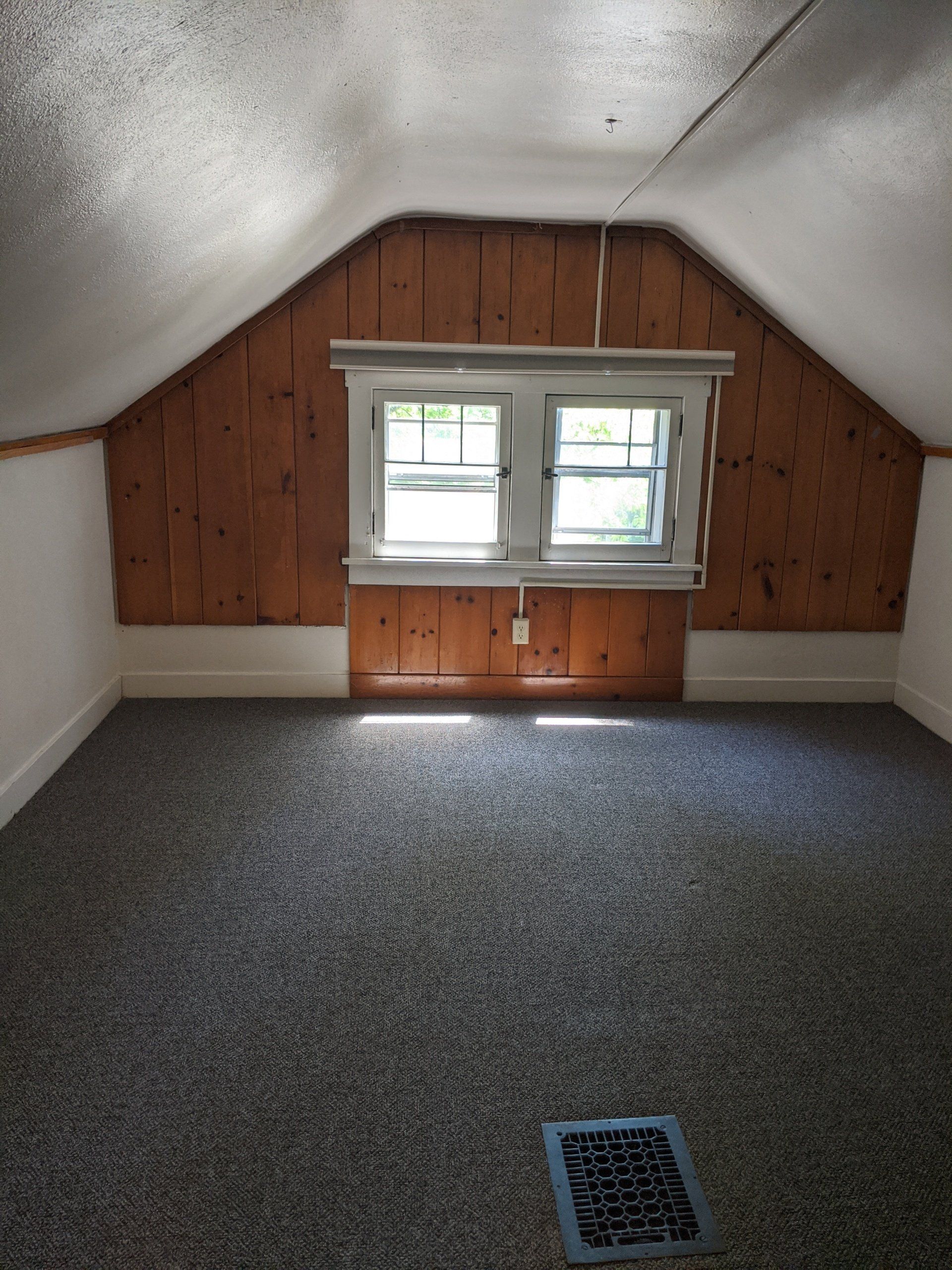 1615 Main St