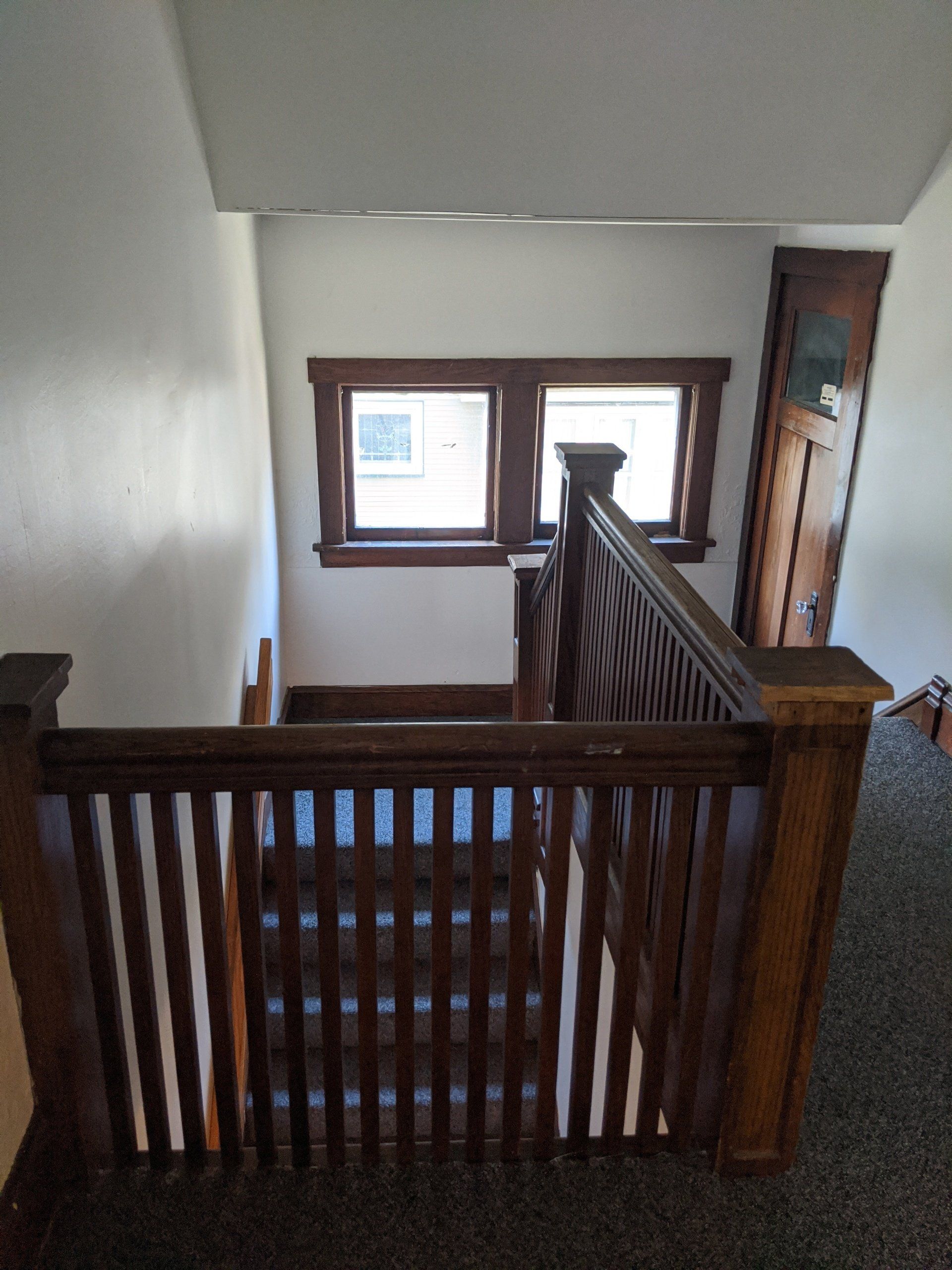1615 Main St