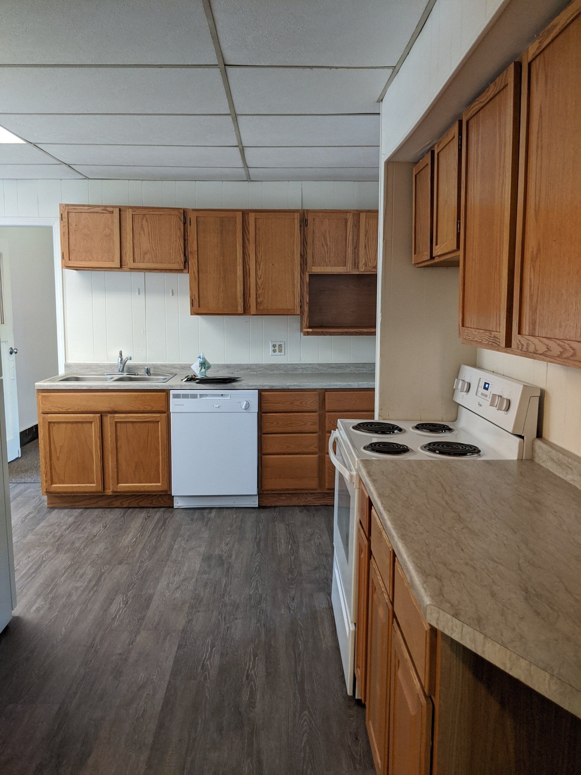 1615 Main St