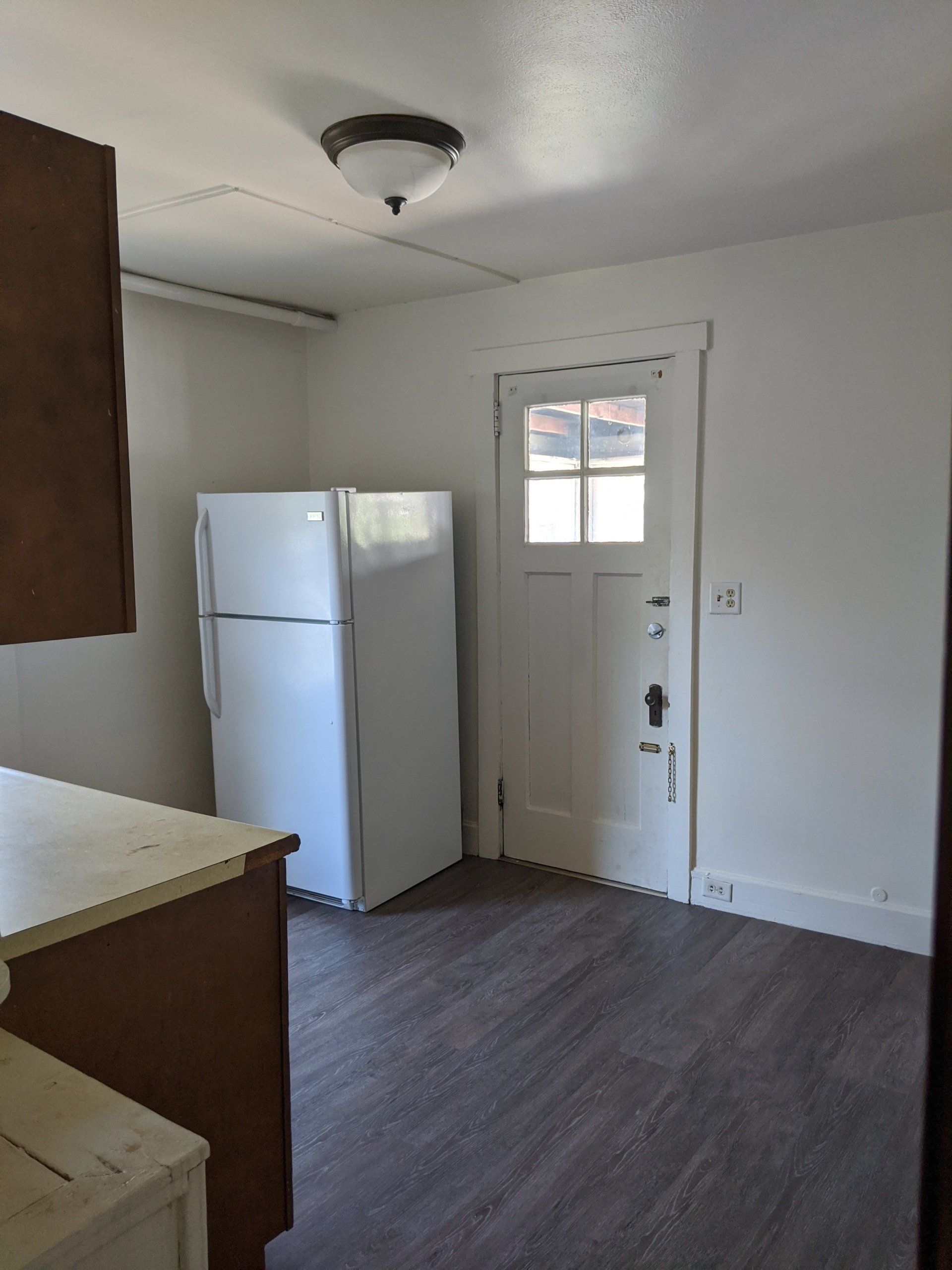 1615 Main St