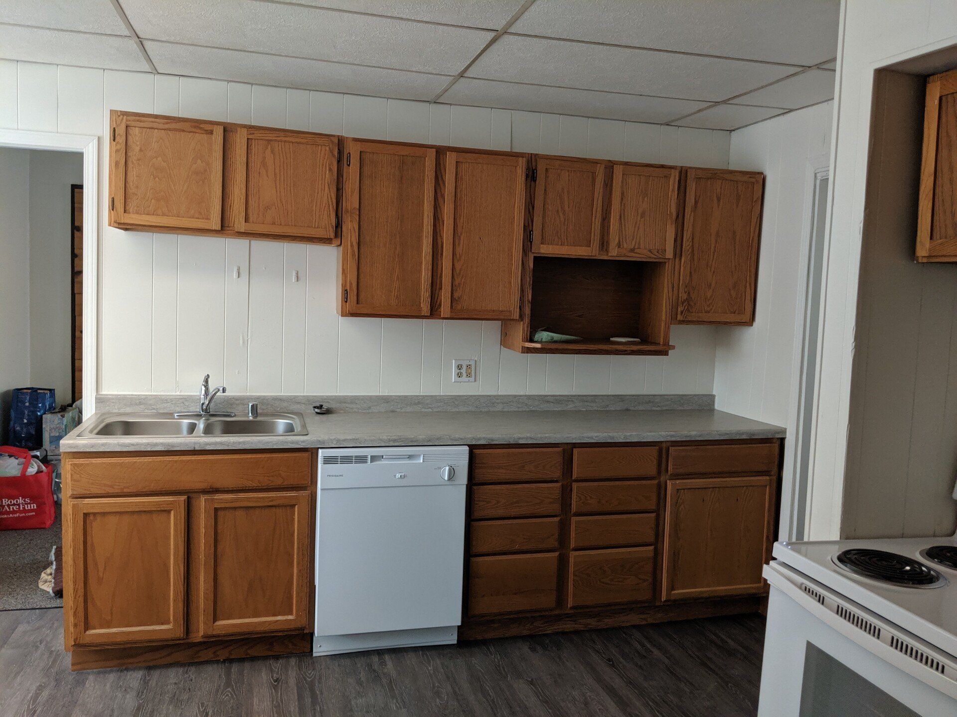 1615 Main St