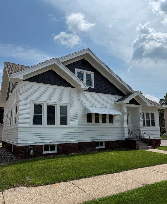 212 15th St N La Crosse, WI 54601